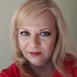 Meet your Posher, Mireya