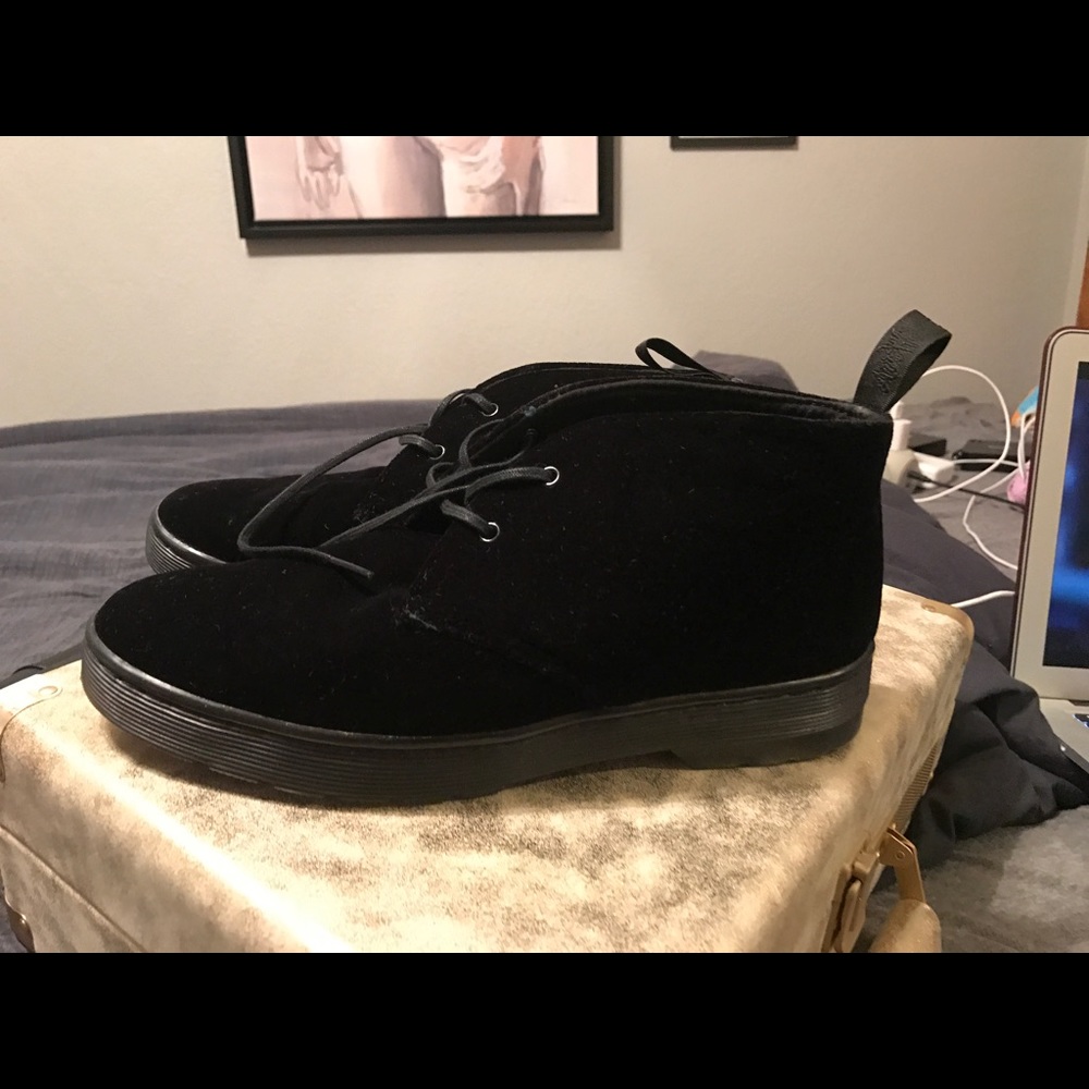 black doc marten boots