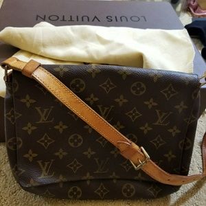 Auth Louis Vuitton