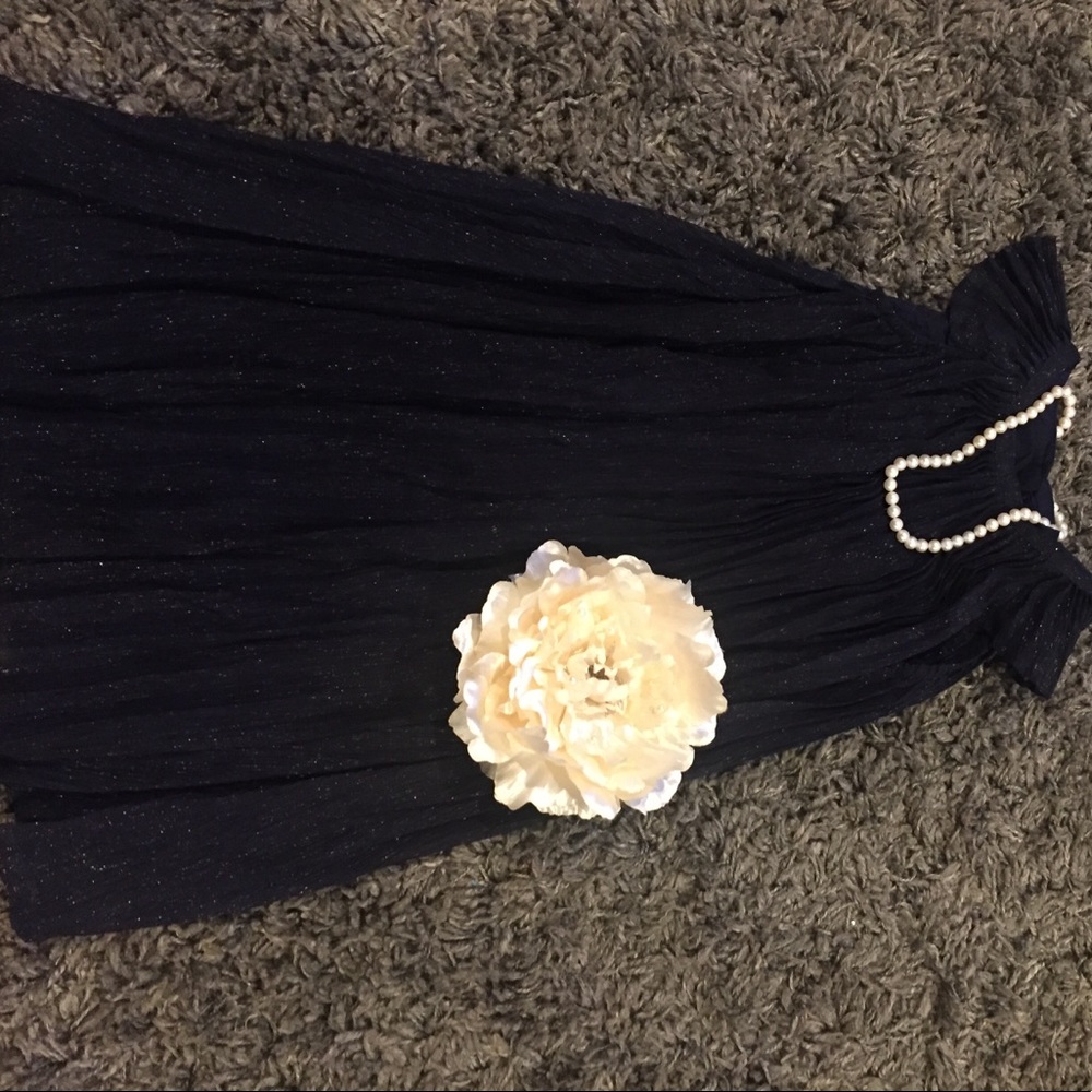 Beautiful Sparkly Dress👗Perfect for the Holidays
