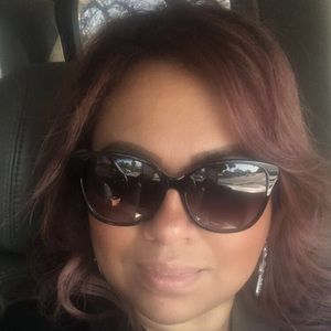 Meet your Posher, Mimi