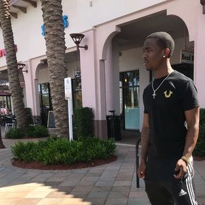 Meet your Posher, Aaron