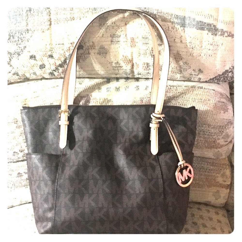 Micheal Kors Purse