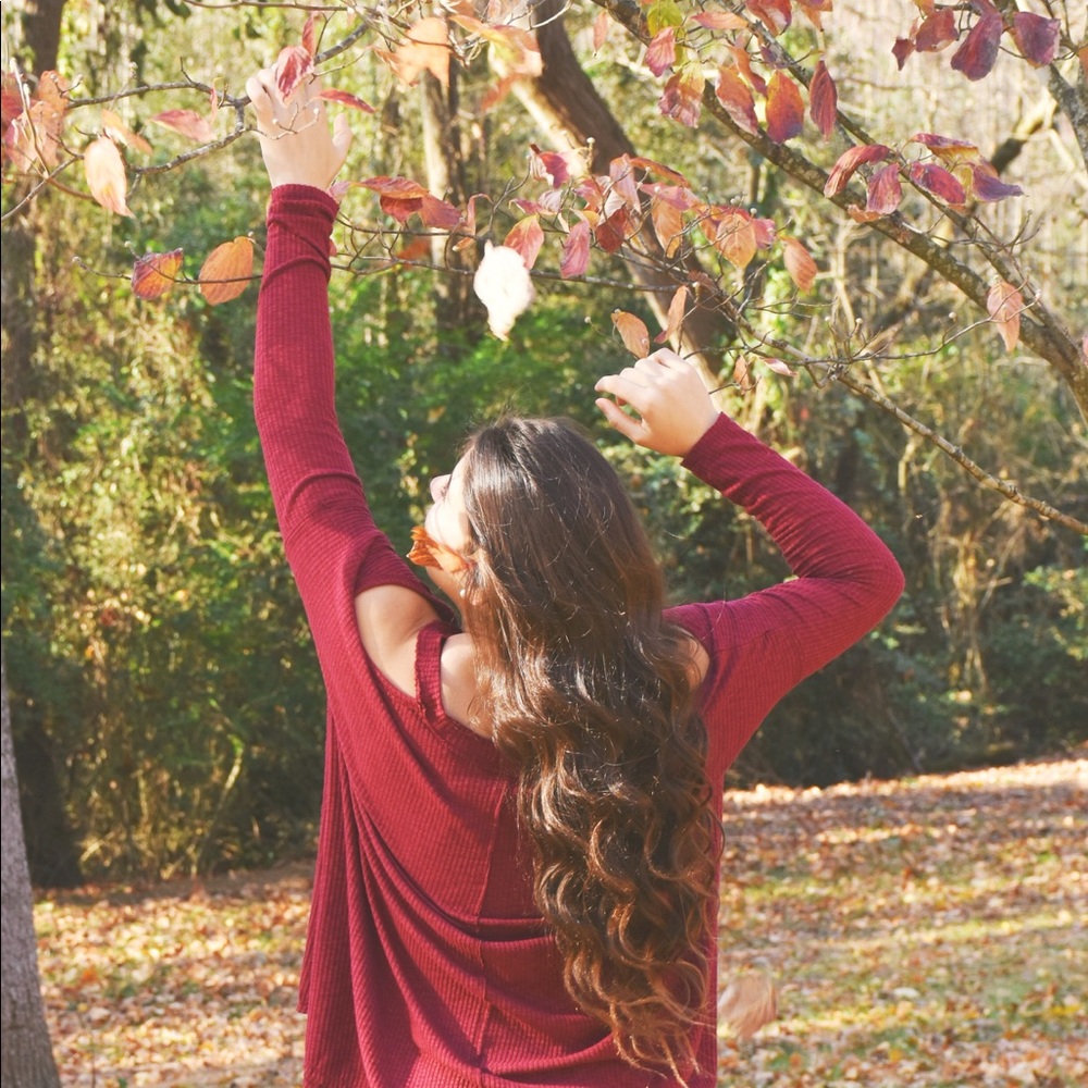 Off the shoulder V-Neck sweater - Picture 2 of 3