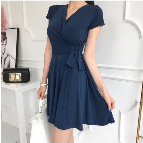 🎀New women's wrap dress size S - Picture 1 of 4