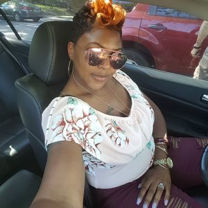 Meet your Posher, Ebony