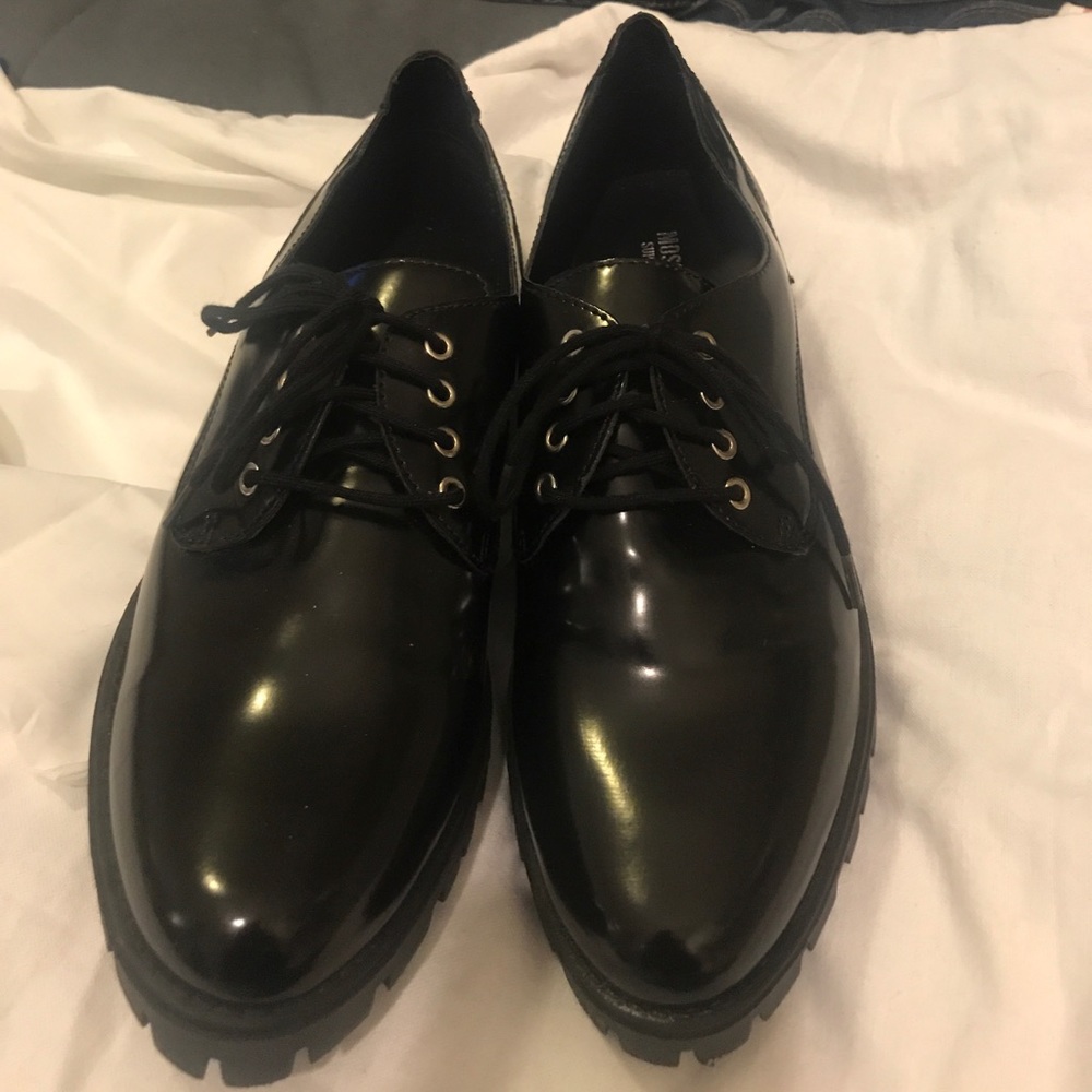 Mossimo black faux leather loafers