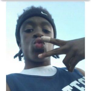 Meet your Posher, Naisha