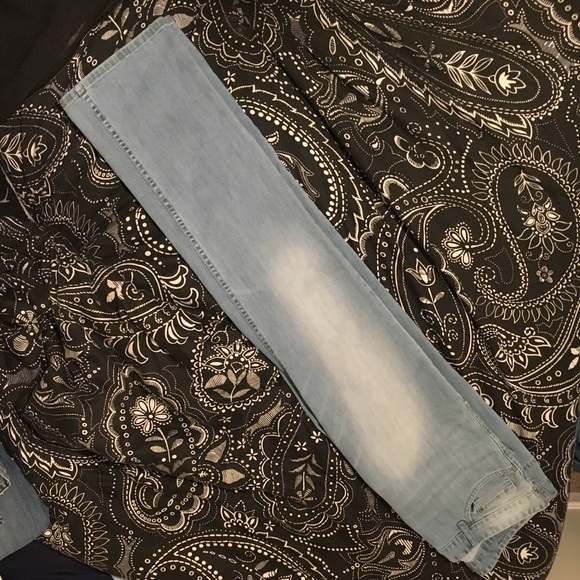 Calvin Klein Jeans - Picture 2 of 3