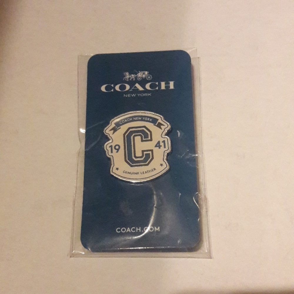 Coach pin