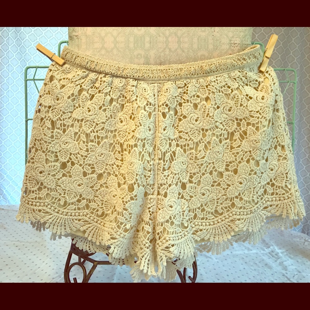 Lace shorts