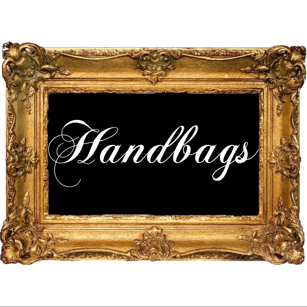 Closet Divider. Handbags.