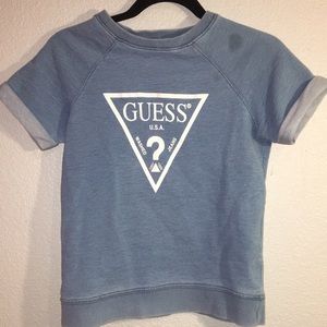 slightly used young women’s Guess t-shirt