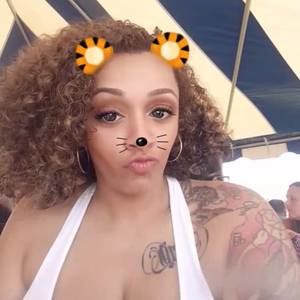 Meet your Posher, Paris