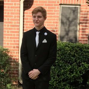 Meet your Posher, Ethan