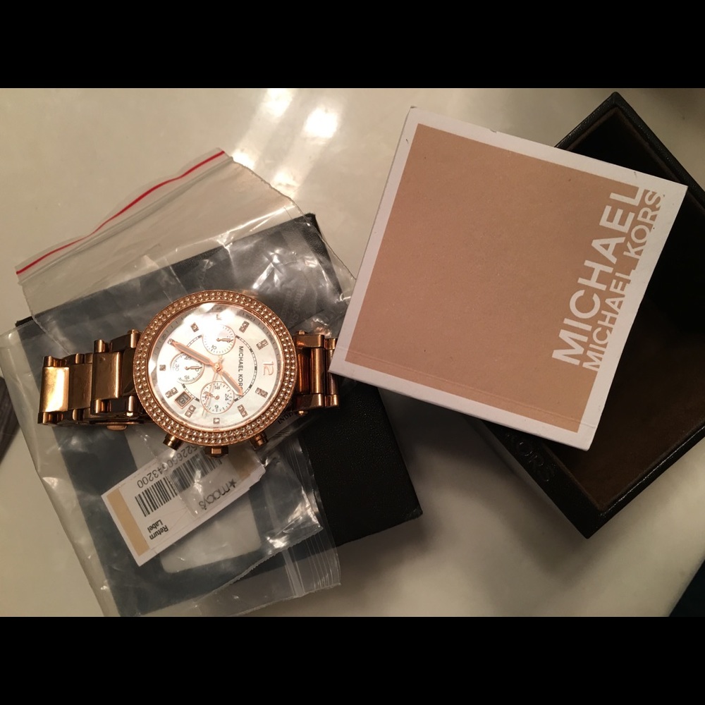 Michael Kors Watch - Picture 4 of 4