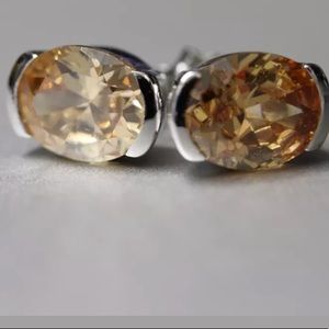 NWT  very nice 925 sterling silver earrings