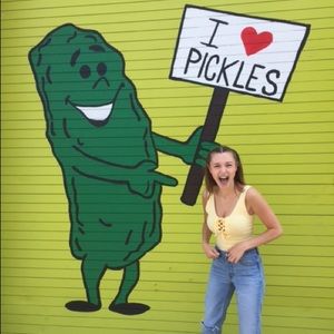 Meet your Posher, Samantha