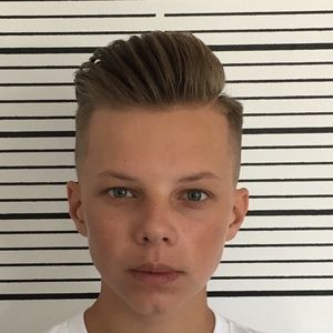 Meet your Posher, Alex