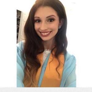 Meet your Posher, Olivia