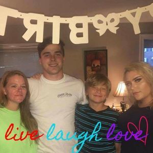 Meet your Posher, Daniele