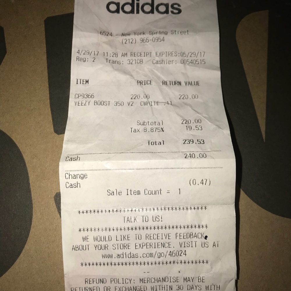 yeezy are authentic and come with everything shown - Picture 2 of 6