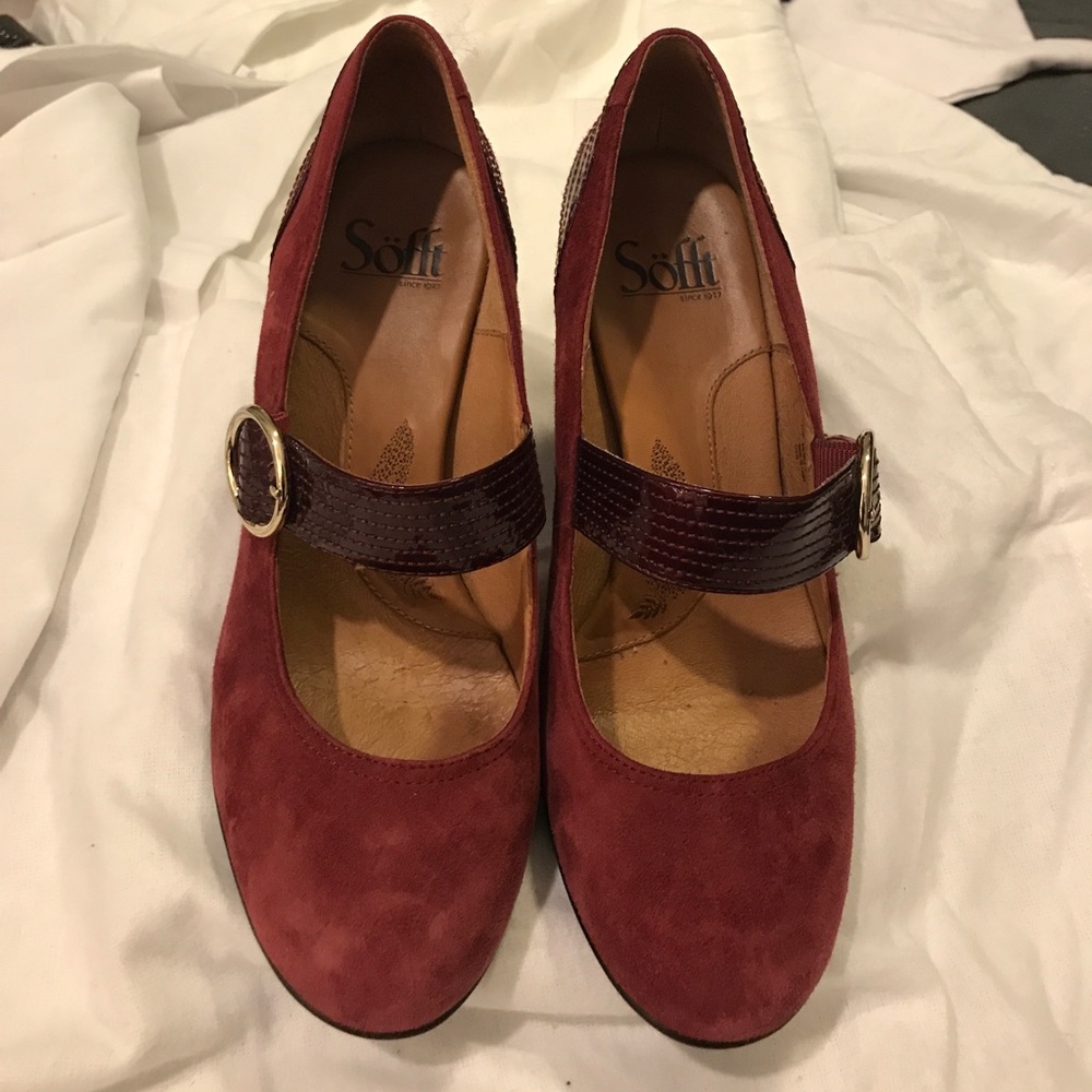 Sofft brand heels