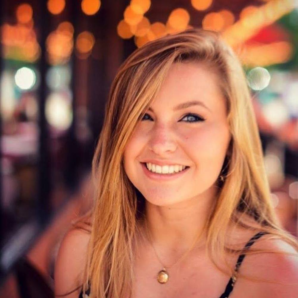 Meet your Posher, Caroline