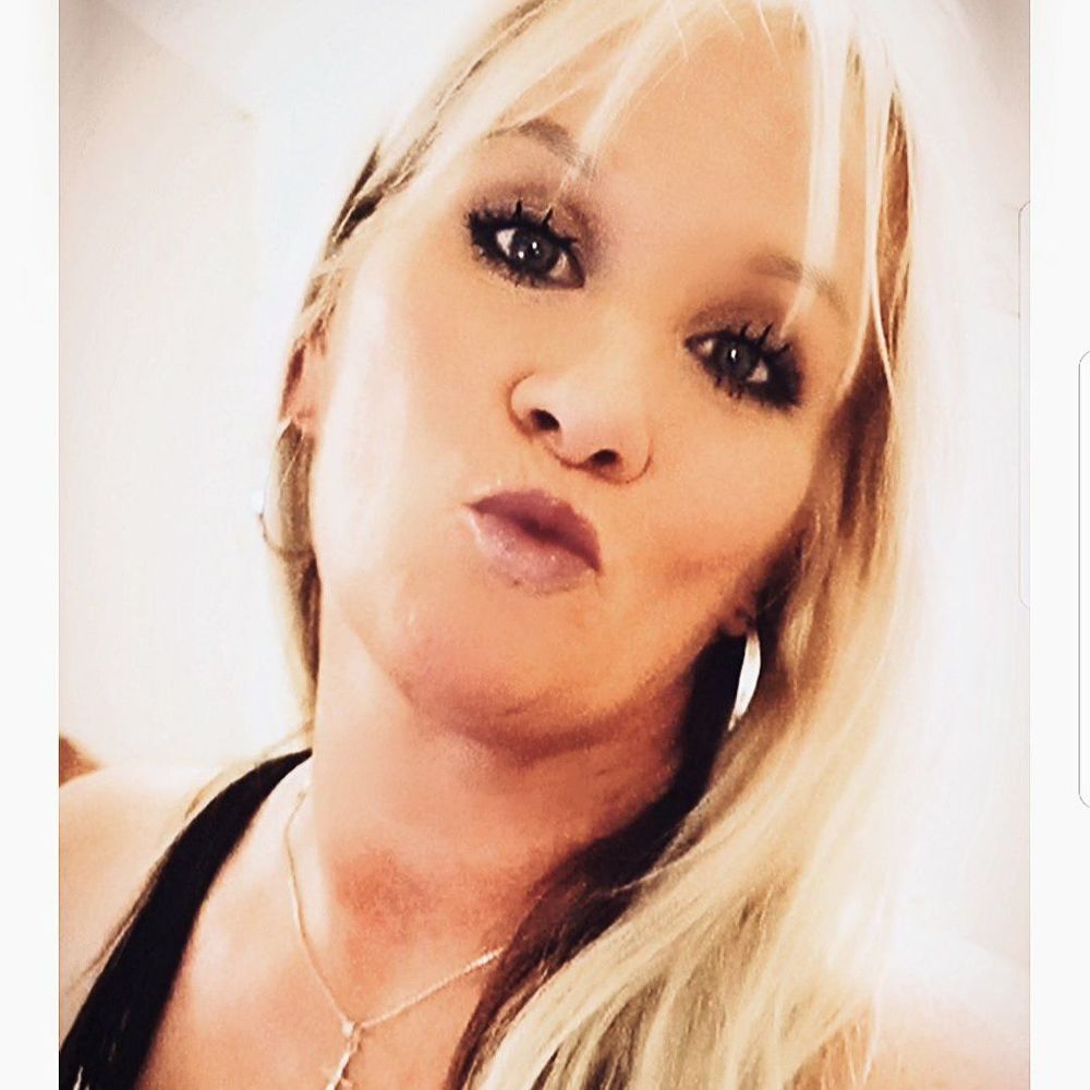 Meet your Posher, Pamela