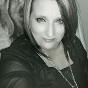 Meet your Posher, Renee