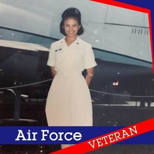 Meet your Posher, Evelyn