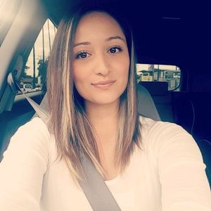 Meet your Posher, Denise