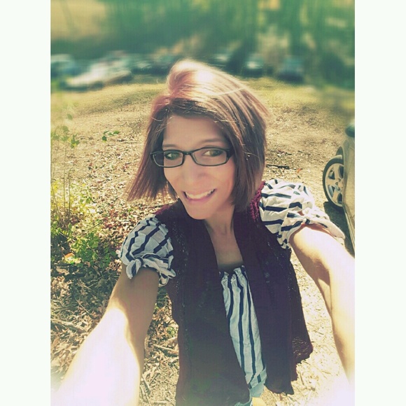 Meet your Posher, Cassie - Picture 1 of 1