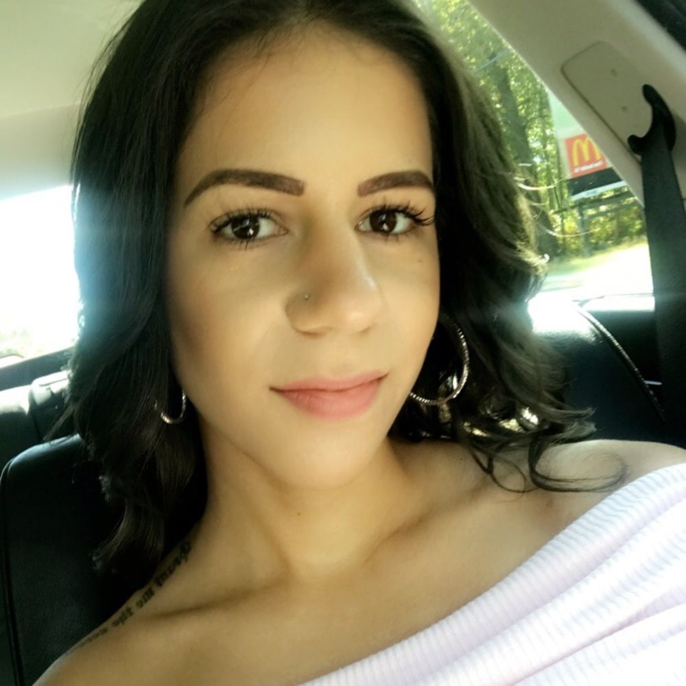 Meet your Posher, Danielle