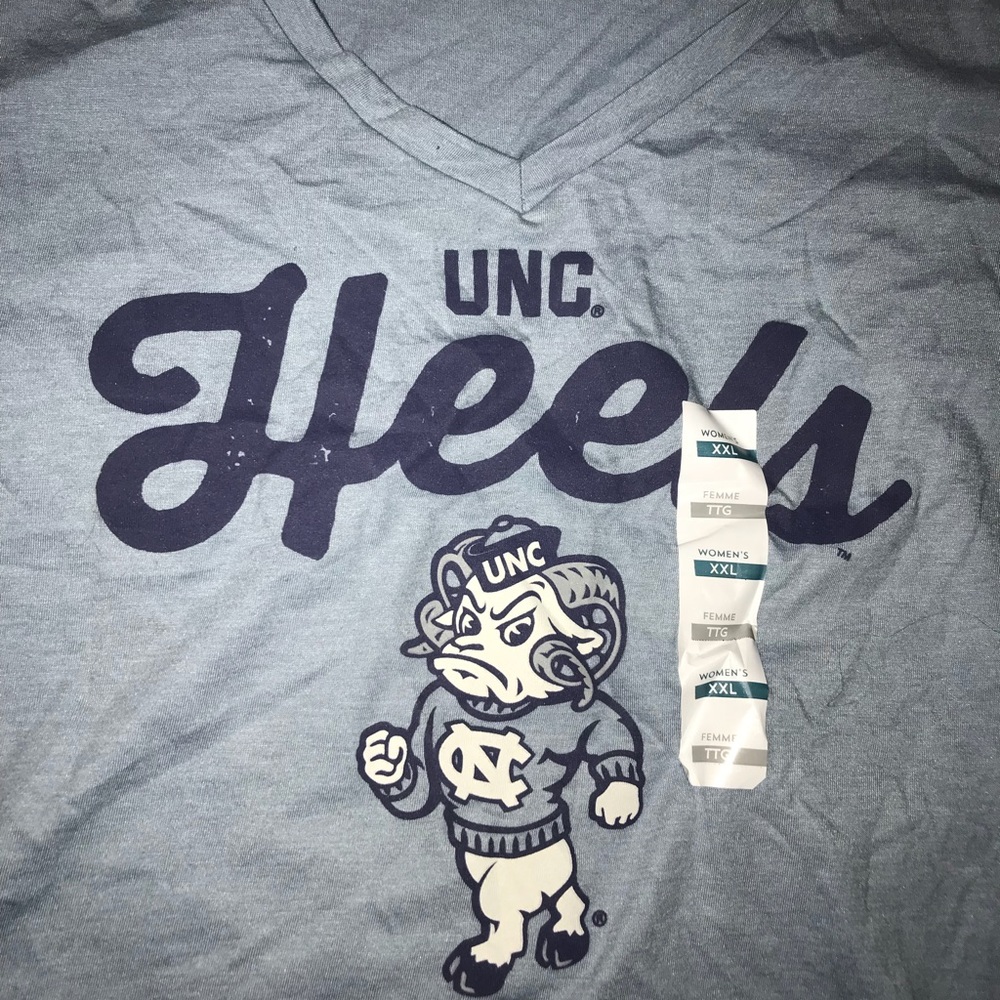 north carolina tar heels tee /t-shirt v neck