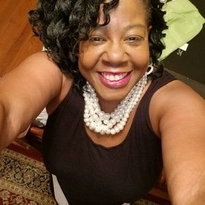 Meet your Posher, Delisa