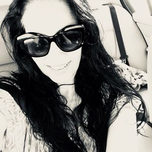 Meet your Posher, Olivia