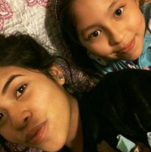 Meet your Posher, Anahi