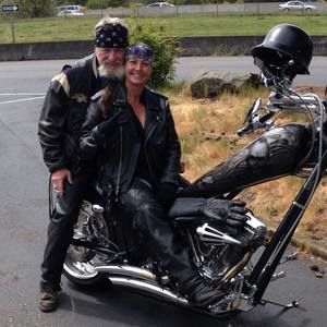 Meet your Posher, Loralee