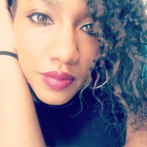 Meet your Posher, Kendra