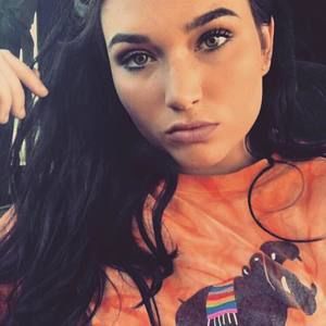 Meet your Posher, Madi