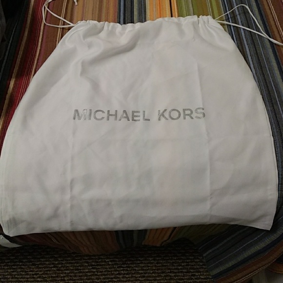 Michael Kors purse - Picture 4 of 4