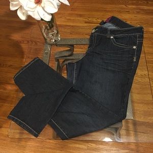 🛍 MAKE OFFER- Torrid Jeans size 18 short