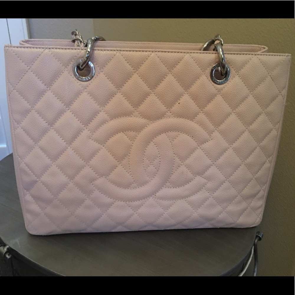 Chanel Grand Tote Quilted Caviar-Light Pink