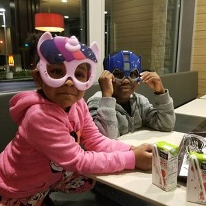 Meet your Posher, Ana