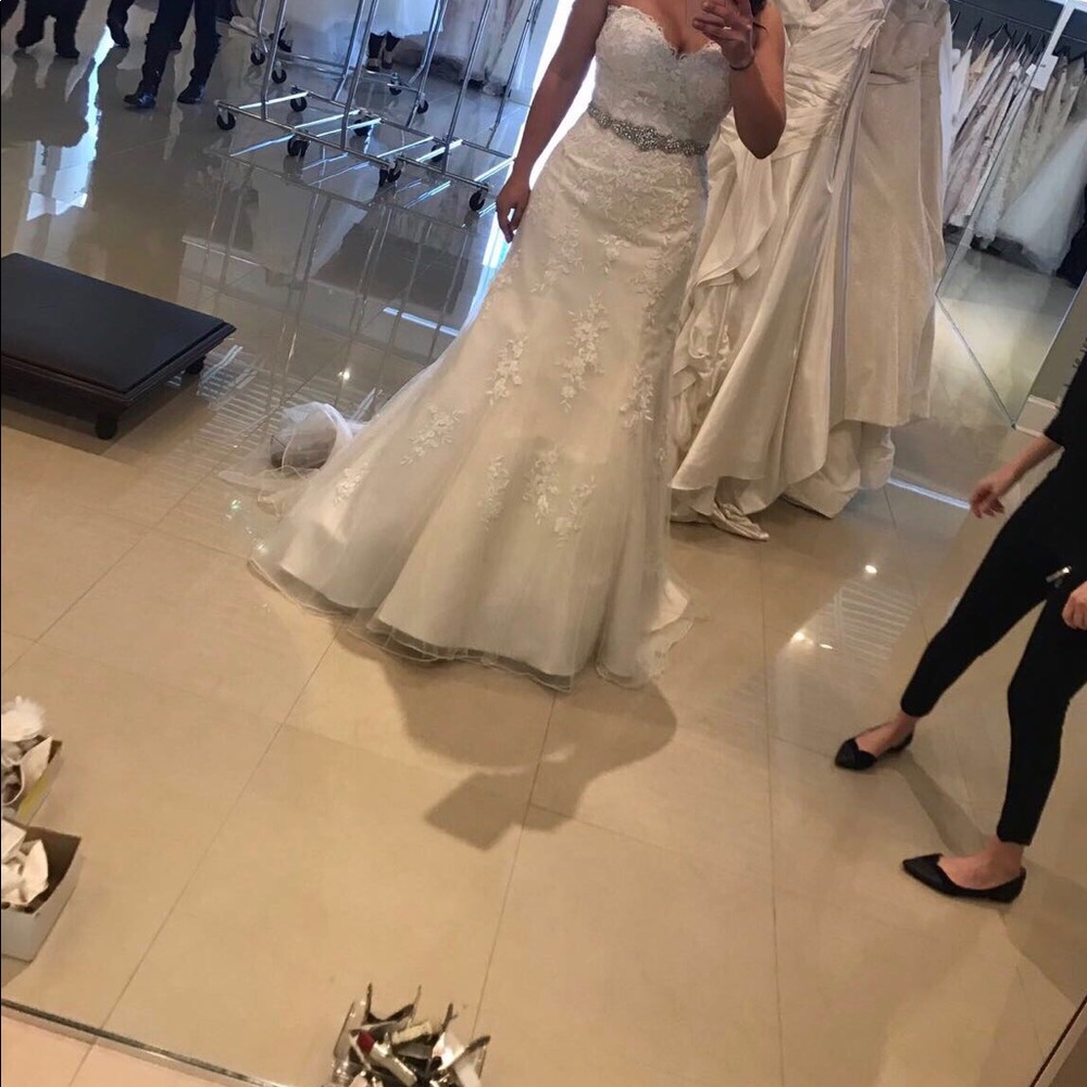 Brand new wedding dress