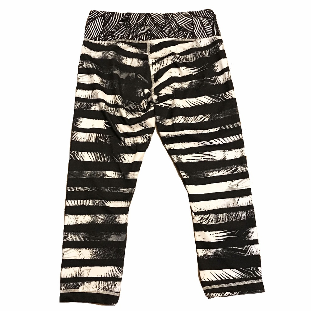 Lululemon Wunder Under Crop Size 8