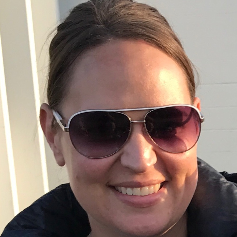Meet your Posher, Julie
