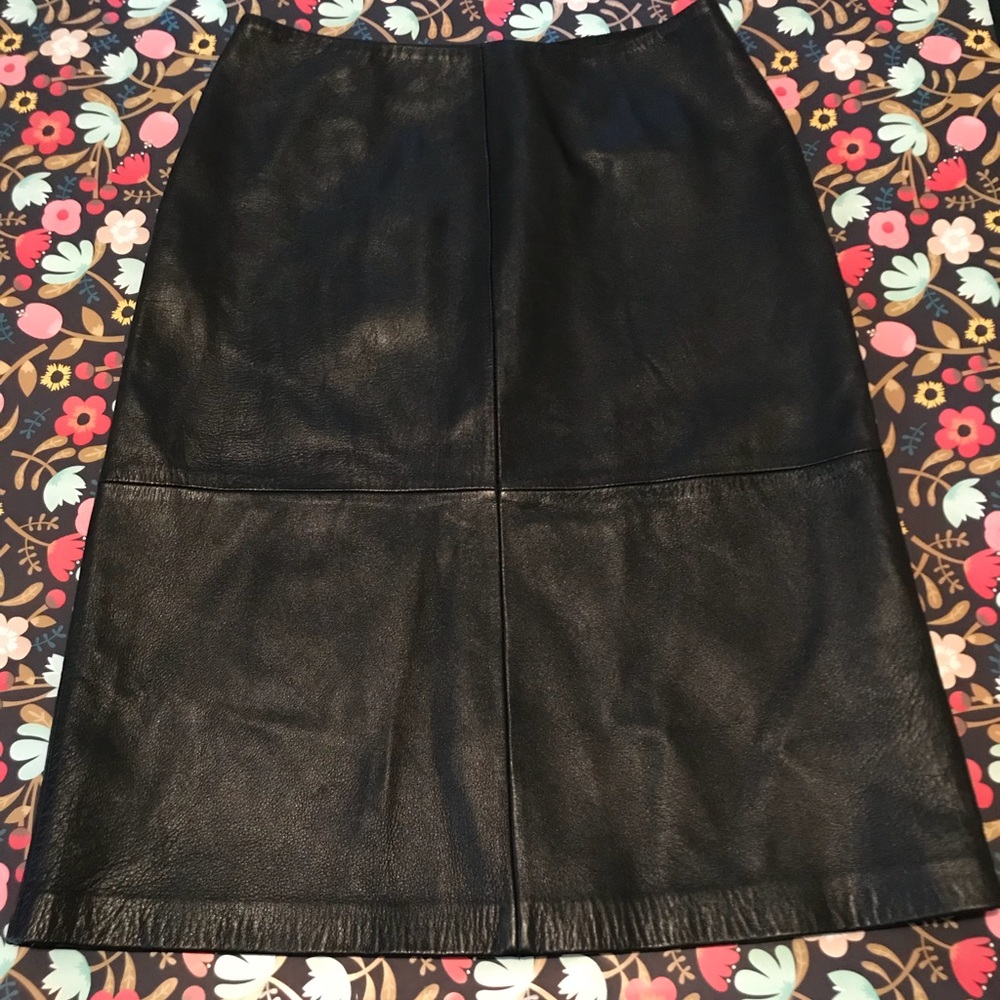 GAP leather skirt size 2