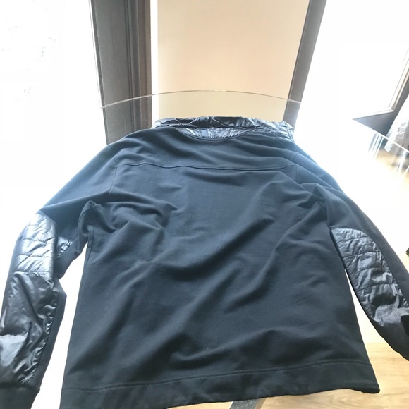 Sweatshirt - Picture 3 of 3